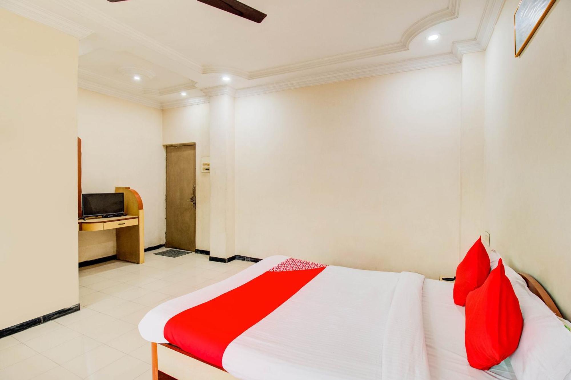 Hotel O Sri Jai Palace Nashik Exterior photo