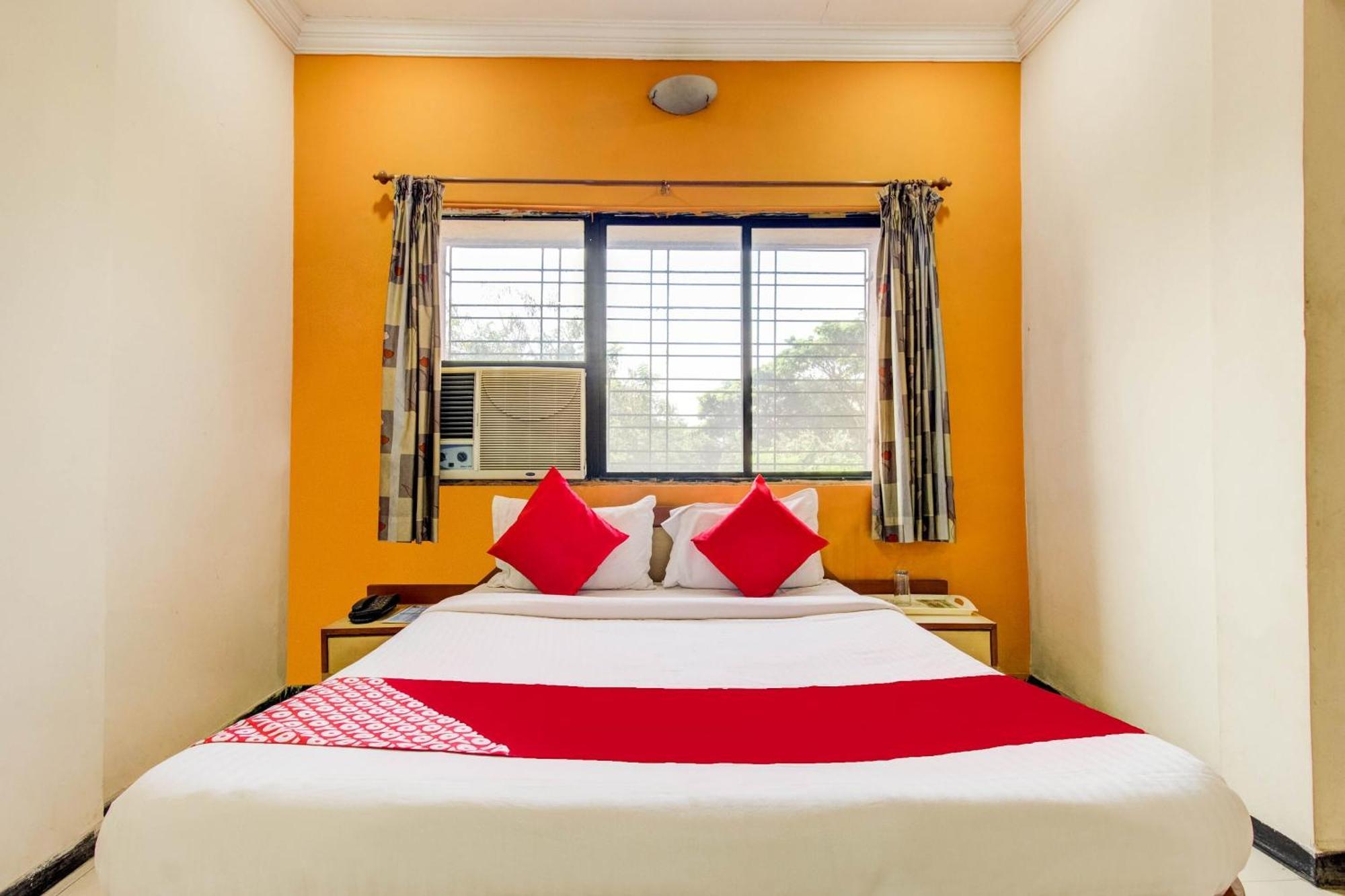 Hotel O Sri Jai Palace Nashik Exterior photo