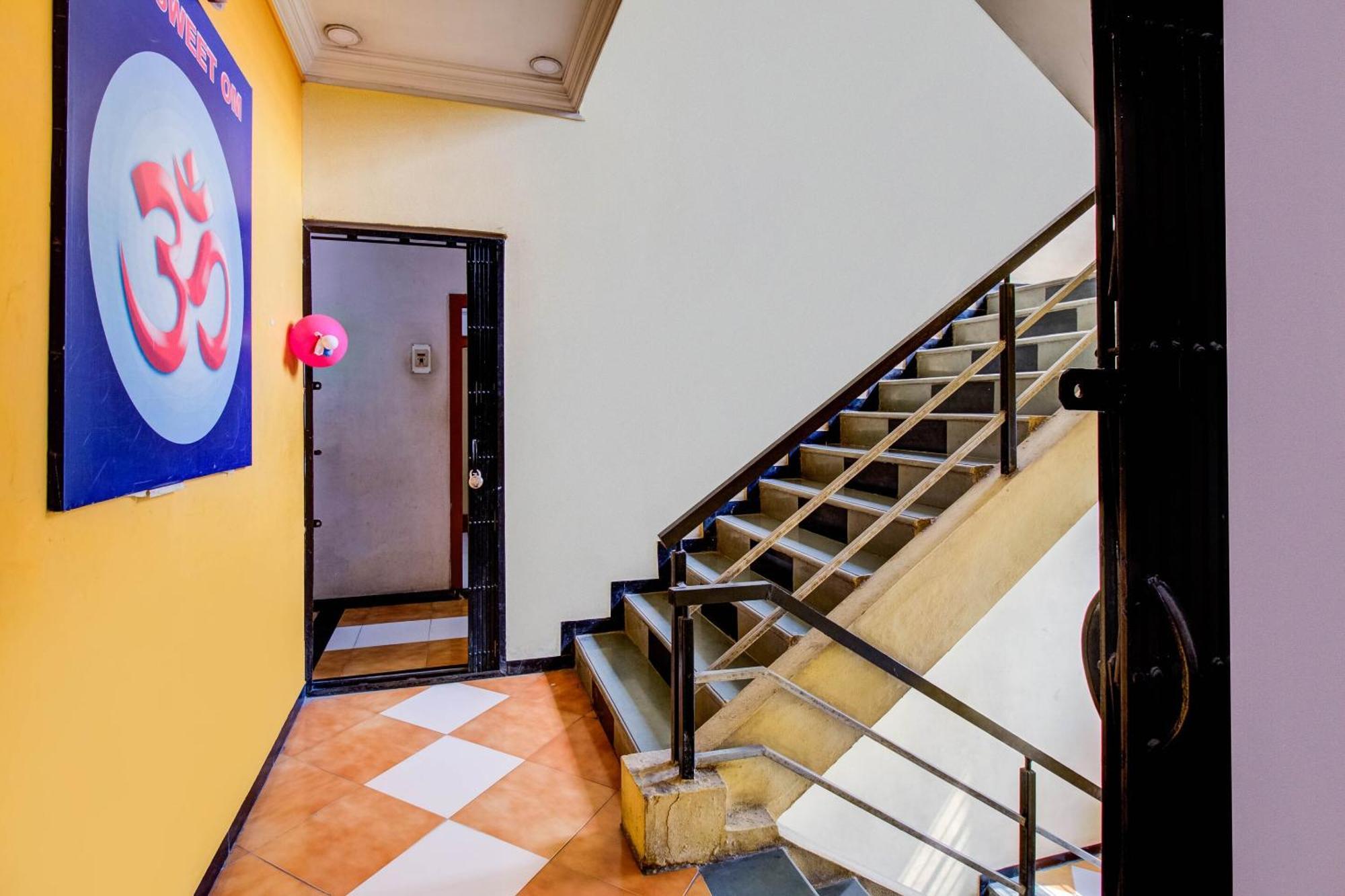 Hotel O Sri Jai Palace Nashik Exterior photo