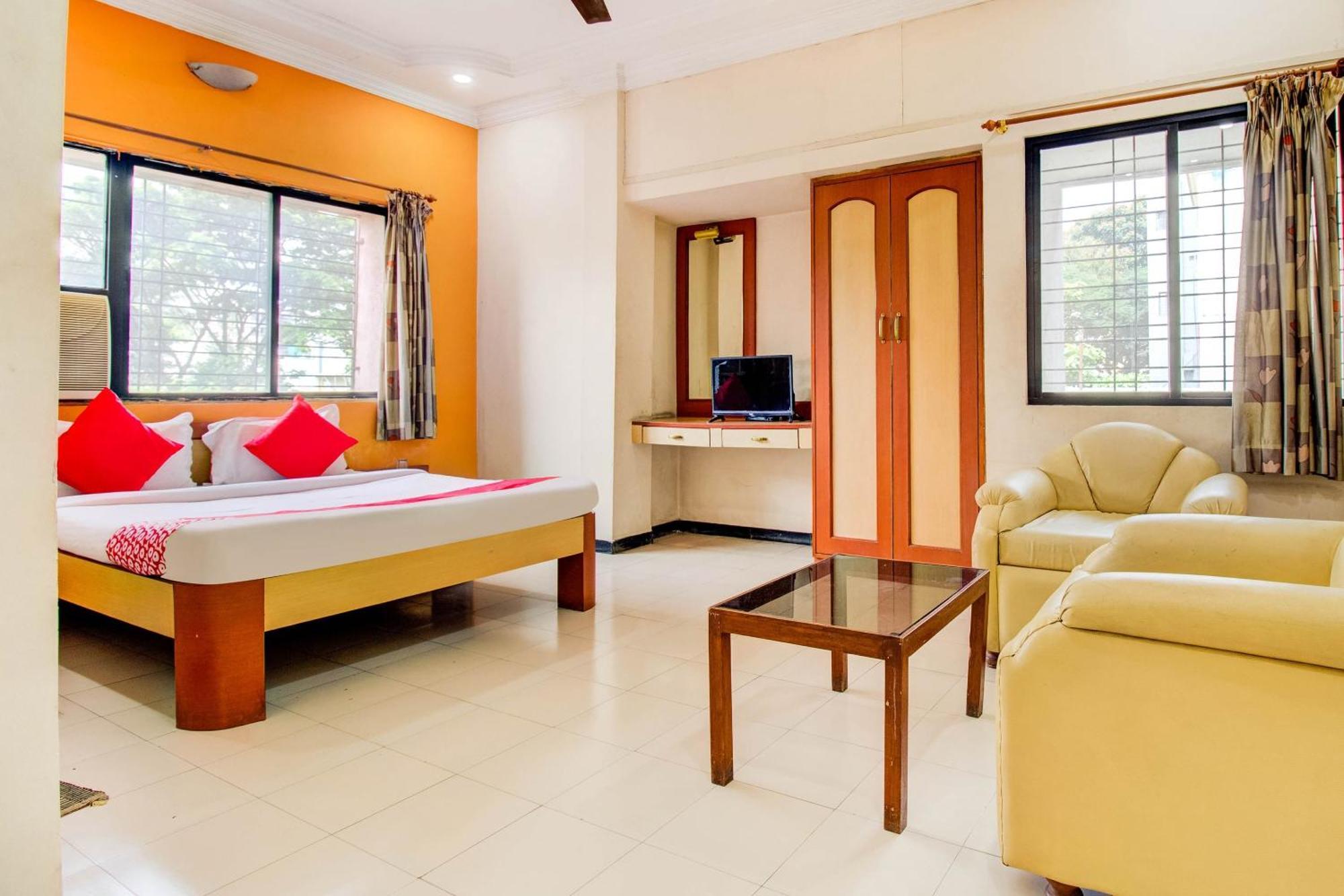 Hotel O Sri Jai Palace Nashik Exterior photo